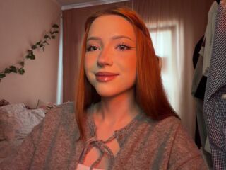 naked camgirl masturbating with dildo DianniLinell