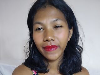 naked camgirl masturbating with vibrator DomoinaBrooks
