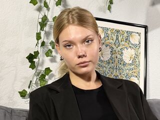 naughty chat DonellaAndra