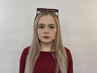 cam girl masturbating DonellaAutobee