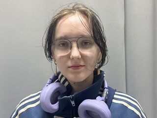 webcam pic DoraDawson