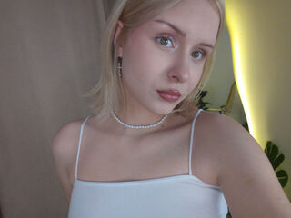 topless webcamgirl DorisMaurs