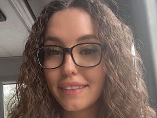 girl webcam show ElanorSiefke
