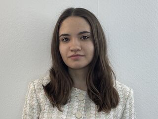 camgirl shaving pussy ElishaPelini