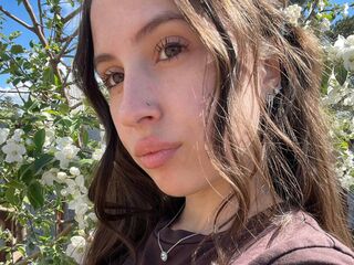 naked camgirl ElizabethJager