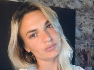 livesex EllieMaryn