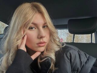 cam girl playing with sextoy ElvinaGreenhouse