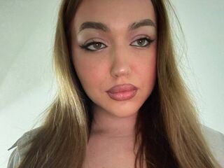 camslut webcam video EmilyMiller