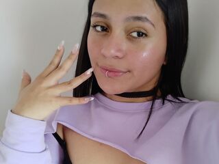 camgirl masturbating with vibrator EmilynGrifs