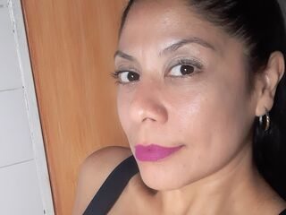 cam girl playing with dildo FlorBlack