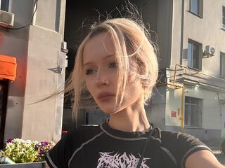 naked cam girl FlorynEmerald