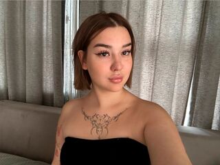 girl nude FrankieGarner