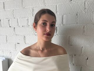 adult live cam GeralynMcgloster
