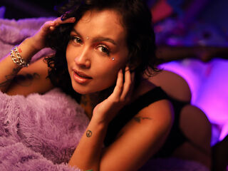 live webcam girl IsabellaMontier