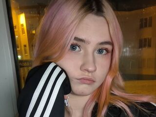 naughty camgirl masturbating JanenePreyer