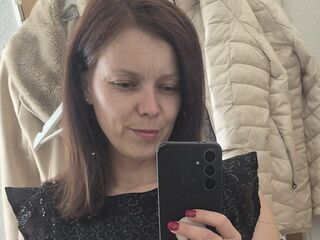 camwhore masturbating with vibrator JaninaSweet