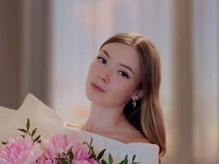 cam slut picture JaniseServoss