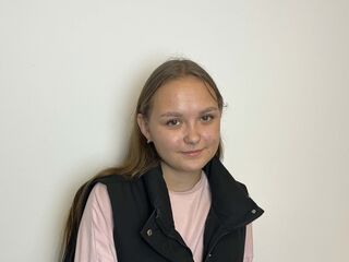 beautiful girl JulianeWadley