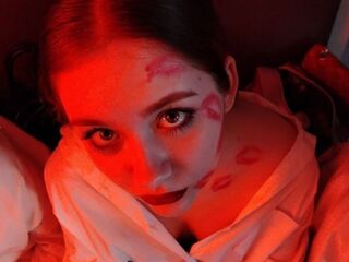 naked camgirl masturbating JuneGutierrez