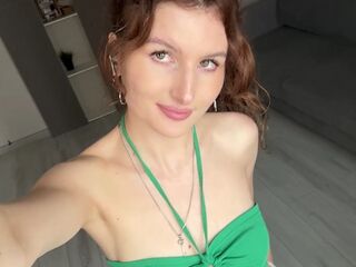 chat with cam KarmenZeinert