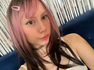 naked camgirl masturbating with vibrator KayaSnowy