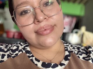 girl fingering bald pussy KelyJhoana