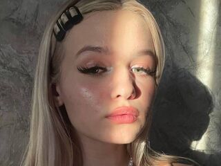 naked girl with webcam KianaStark