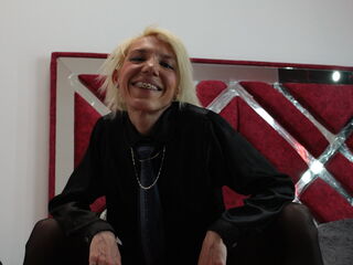 chat room webcam photo KloeSwings
