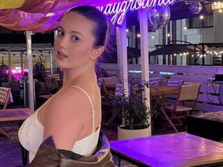 beautiful girl KyleeBig