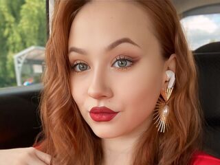 camgirl fingering bald pussy LatiaEld