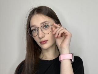 sexcam live LatriciaSuet