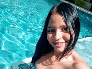 webcam babe chatroom LauraVelle