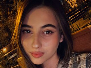 girl webcam naked LeiaFrost