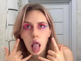 naked camgirl masturbating with vibrator LibbyCasumpang