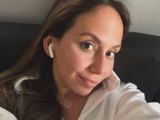 naughty cam girl LilaWillson