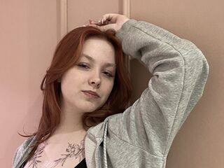 free live chatroom LindaBenne