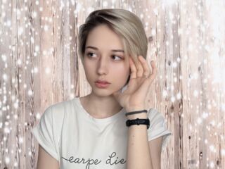 camgirl playing with vibrator LinetteHackworth