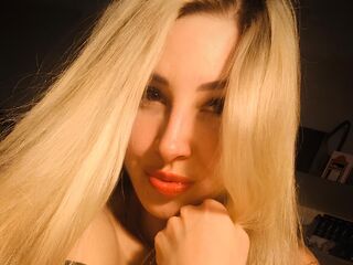 cam girl masturbating with vibrator LisaVale