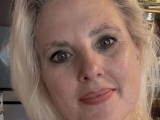 cam girl masturbating with sextoy Lisanix