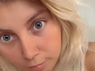 erotic webcam LittleSary