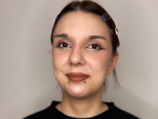 chatroom webcam photo LoniFessel