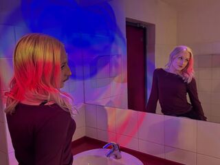 sexshow LucilleWiste