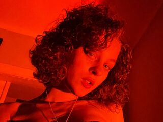 Kinky webcam MaggieBrovn