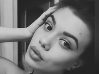 kinky webcam model MarciaMoor