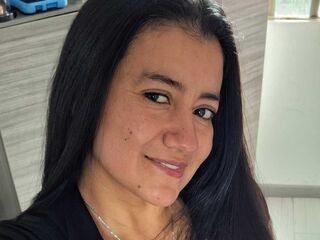 camgirl masturbating with dildo MariaThomp