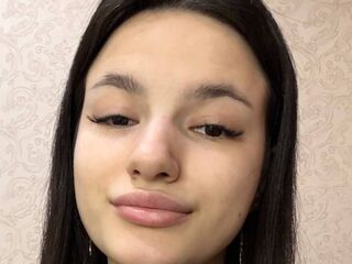 topless webcamgirl MeiRuehlen