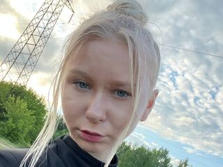 nude cam picture MelbaKines