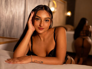 hot strip tease show MelodyBetancourt