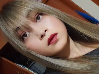 beautiful webcamgirl MercellaMorelli