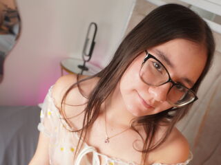 camwhore masturbating with vibrator MiaHilfiger